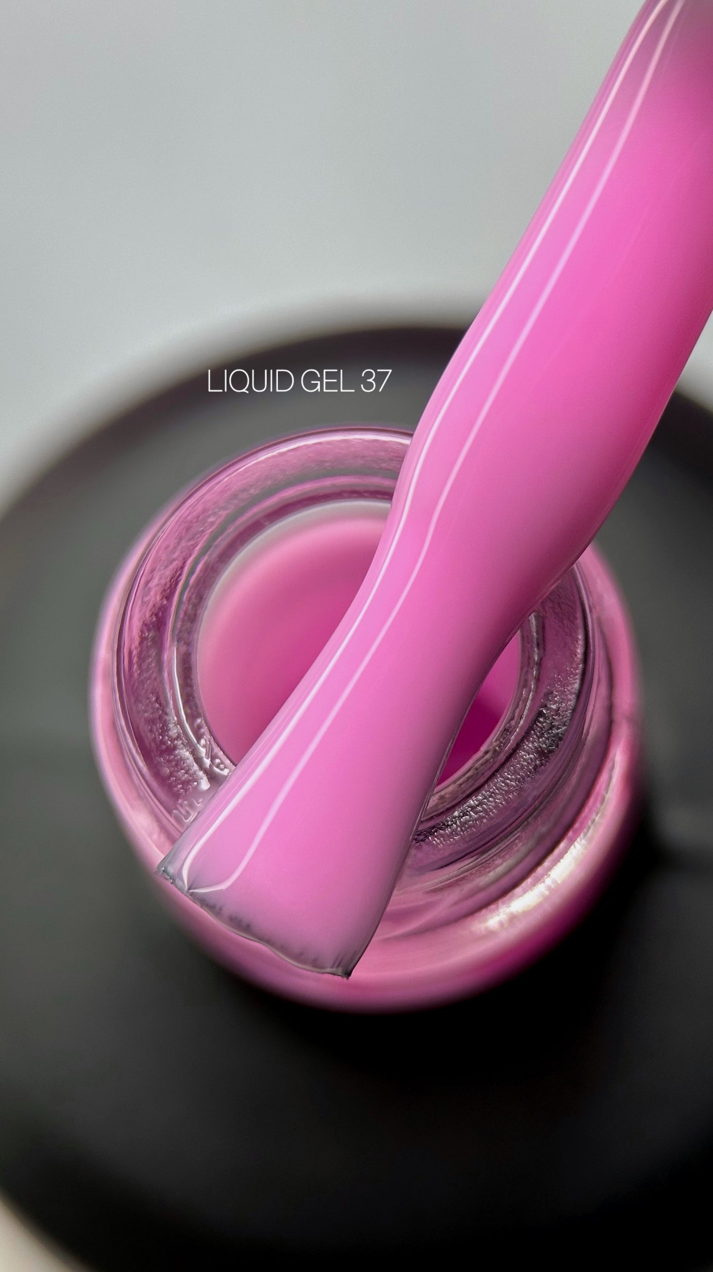 SAGA Professional LIQUID Gel 37, 15ml