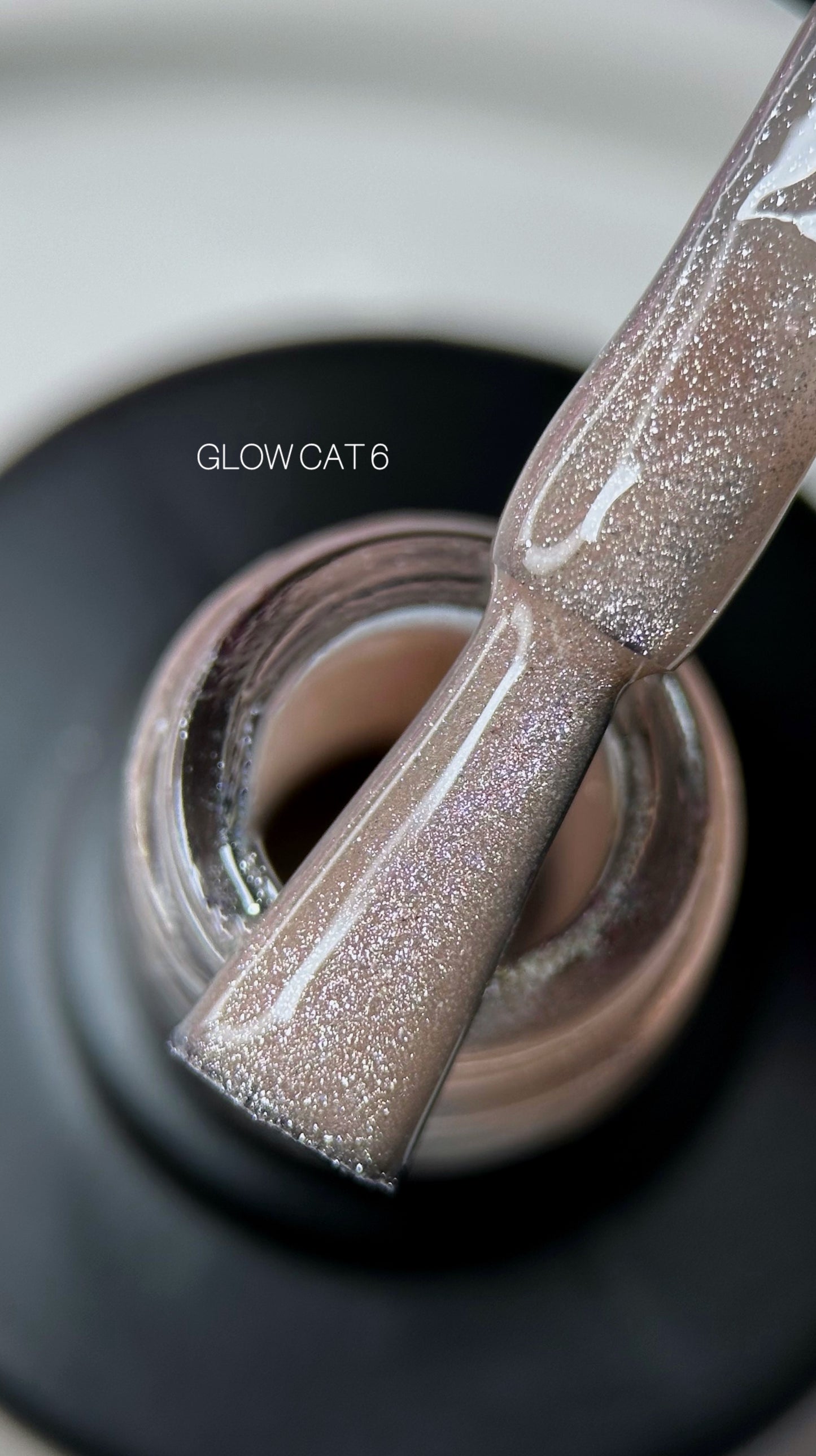 Gel Polish SAGA Professional GLOW CAT 06, 9ml