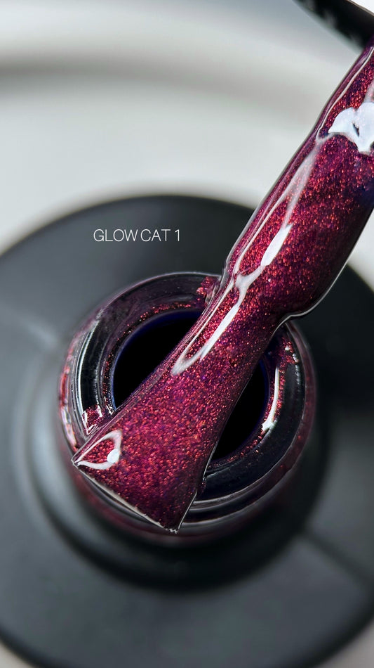 Gel Polish SAGA Professional GLOW CAT 01, 9ml