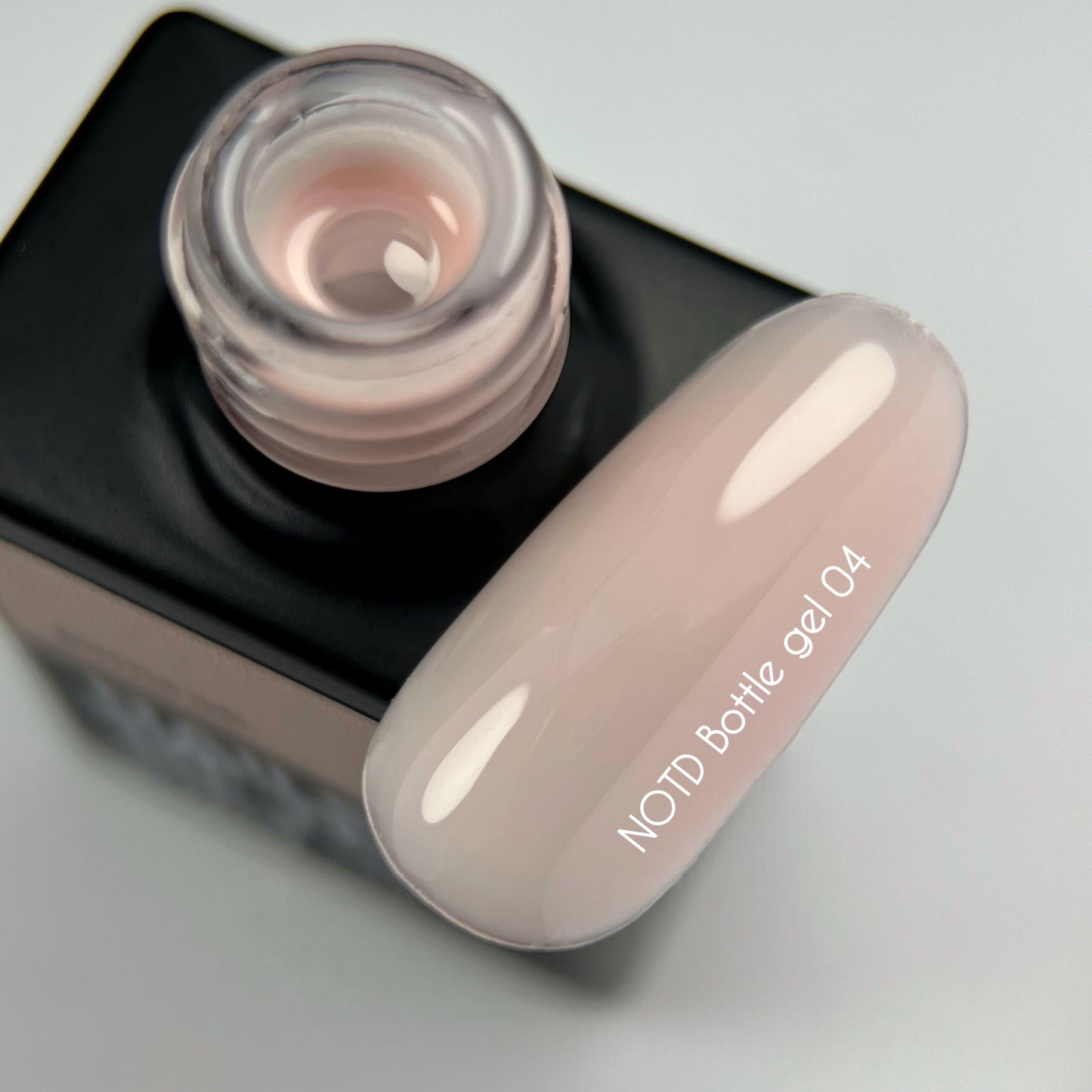 NAILSOFTHEDAY Bottle gel 04, 10 ml